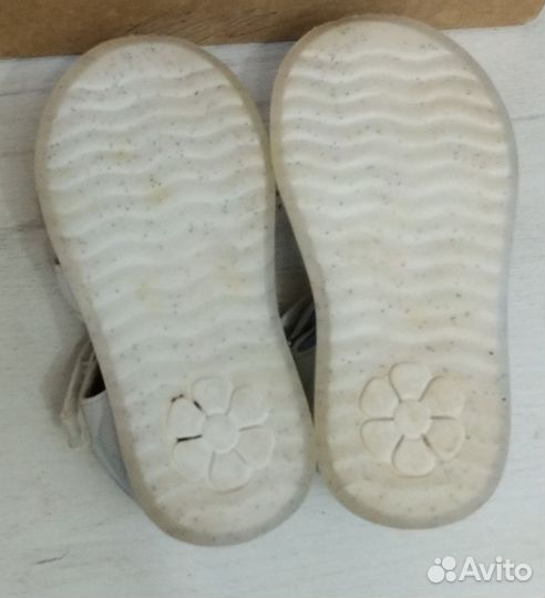 Сандали для девочки 23 р