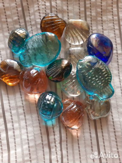 Стеклянные декоративные камушки