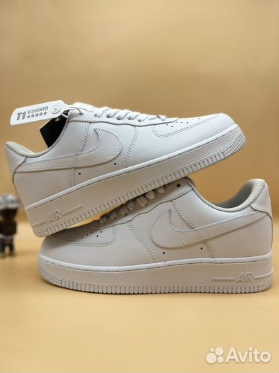 Кроссовки Nike Air Force 1 Classic