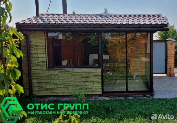 Фасадное остекление стеклянными дверями купе