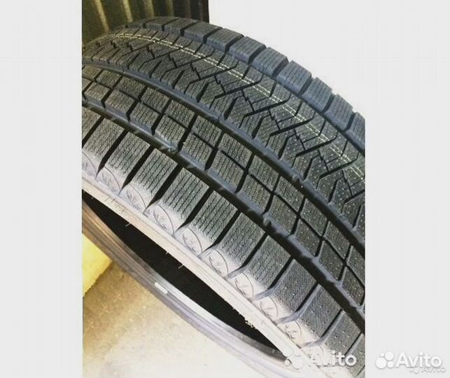 Triangle Trin PL02 295/40 R20 109V