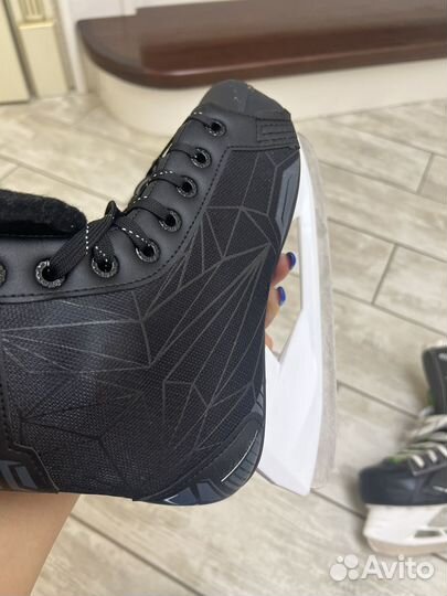 Хоккейные коньки мужские Nordway NDW 200