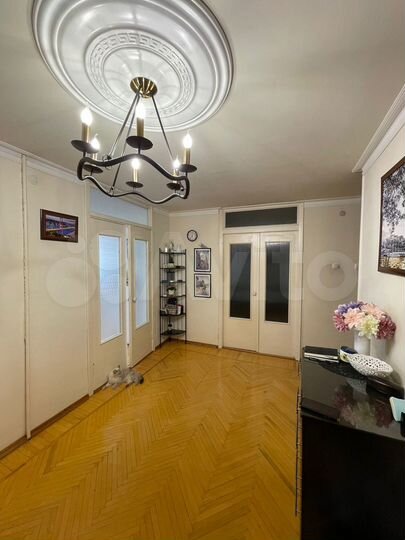 3-к. квартира, 81 м², 9/10 эт.