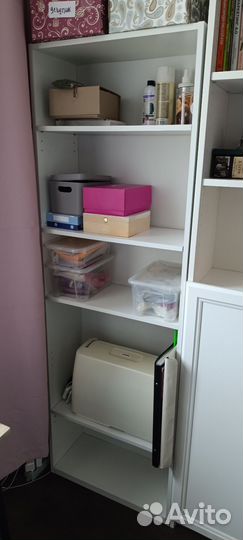 Стеллаж для книг белый