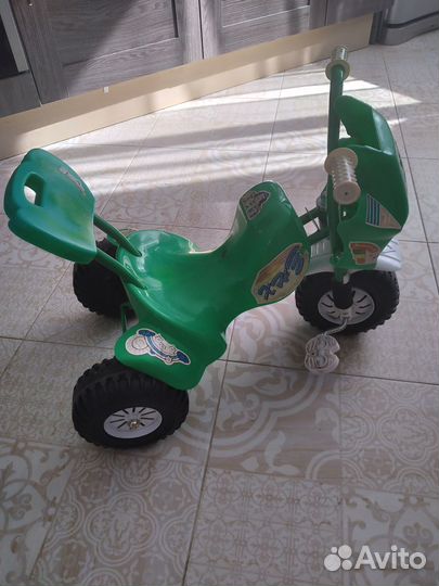 Детский трехколесный велосипед