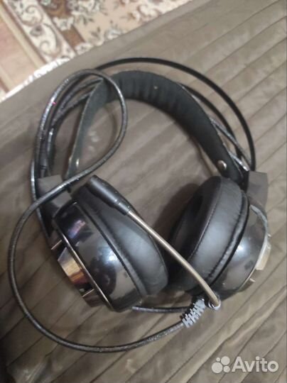 Игровые наушники с подсветкой