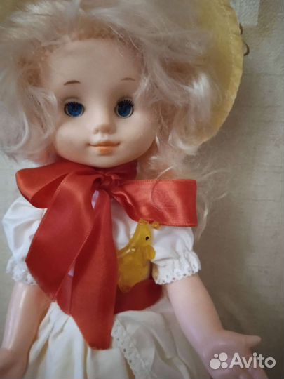 Кукла в капоре. Ретро