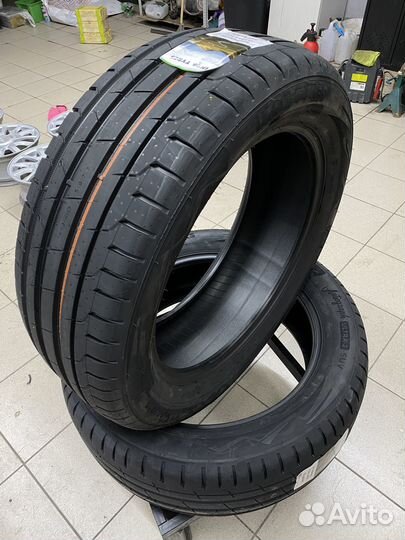 Ikon Tyres Autograph Ultra 2 245/40 R17