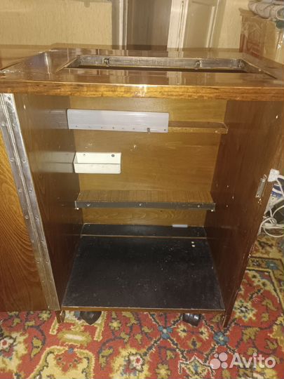 Тумба от швейной машины Зингер