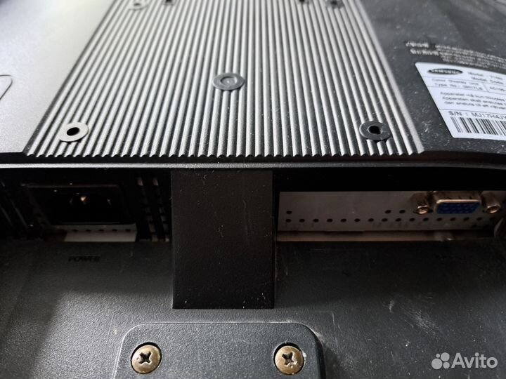 Монитор Samsung