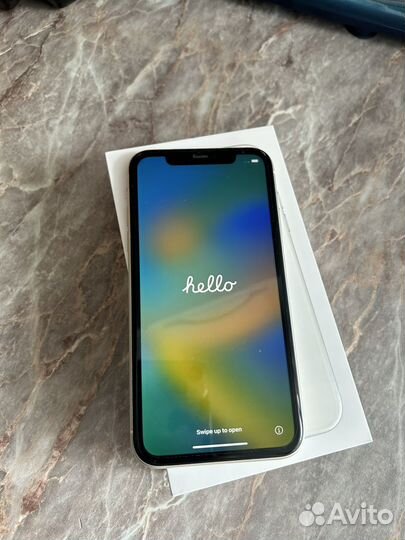 Телефон iPhone 11