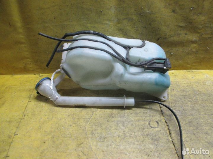 Бачок омывателя Nissan Dualis NJ10