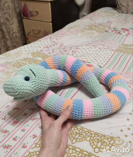 Удав вязаная игрушка