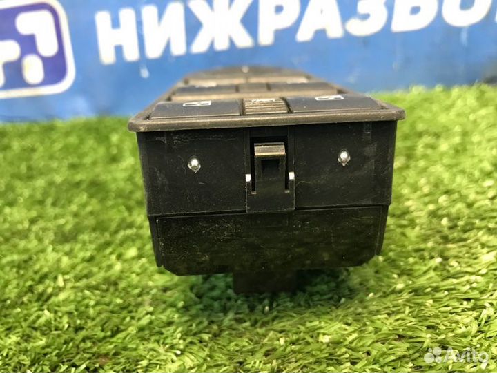 Блок управления стеклоподъемниками Opel Zafira B
