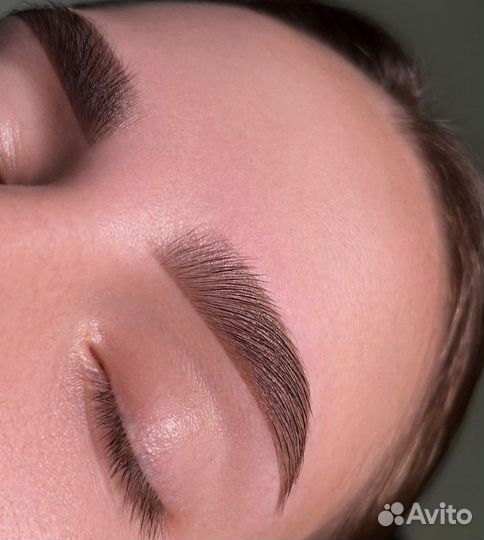 Модель на ламинирование ресниц и бровей