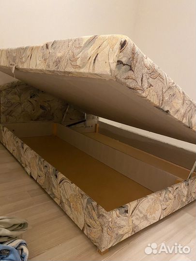 Кровать двухспальная 160 200 бу