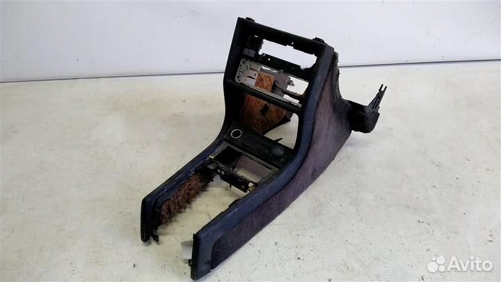 Консоль кулисы Audi 90 В2 85-86г