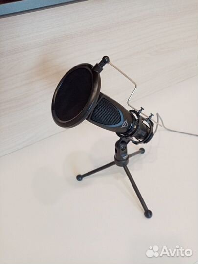 Микрофон для стрима Trust GXT 232 Mantis