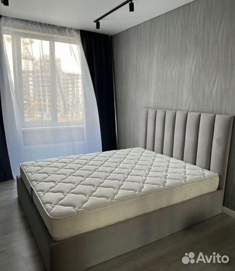 Кровать
