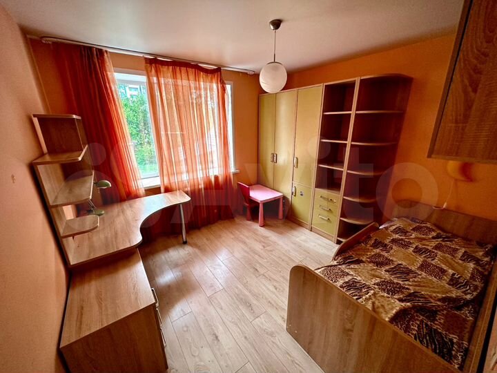 Коттедж 192 м² на участке 9,6 сот.