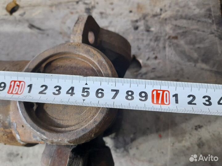 Вал карданный 1672 мм