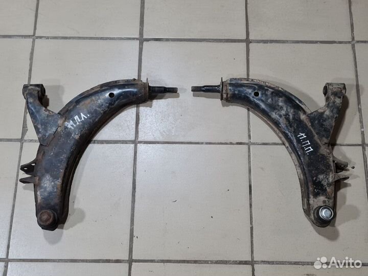 Рычаг подвески Subaru Legacy BG5