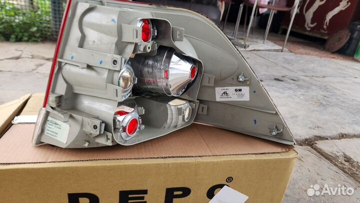 Задние фонари Opel Astra H