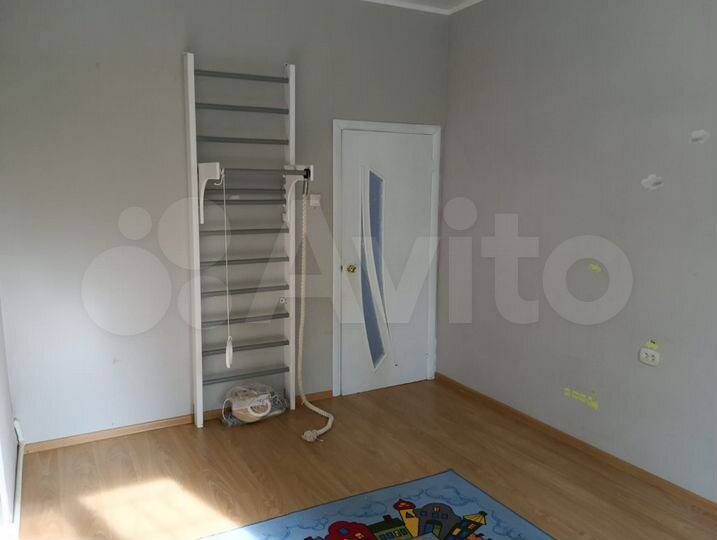 3-к. квартира, 64 м², 1/2 эт.