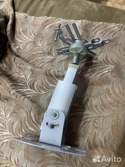 Кронштейн крепление для проектора