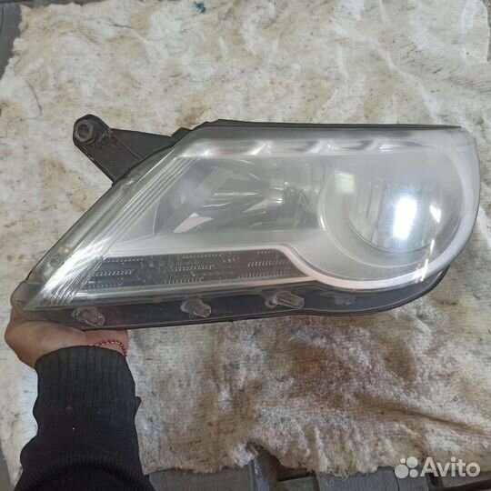 Передняя левая фара Тигуан1