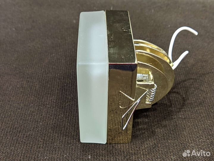 Потолочные светильники б/у