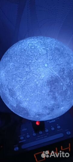 Ночник луна работает с Алисой