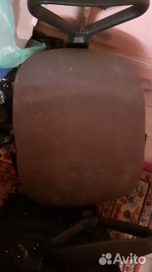 Офисное кресло в разборе