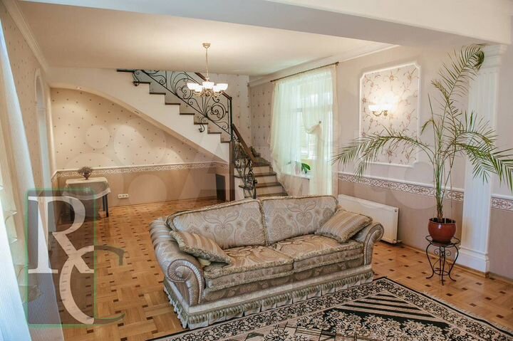 3-к. квартира, 120 м², 3/4 эт.