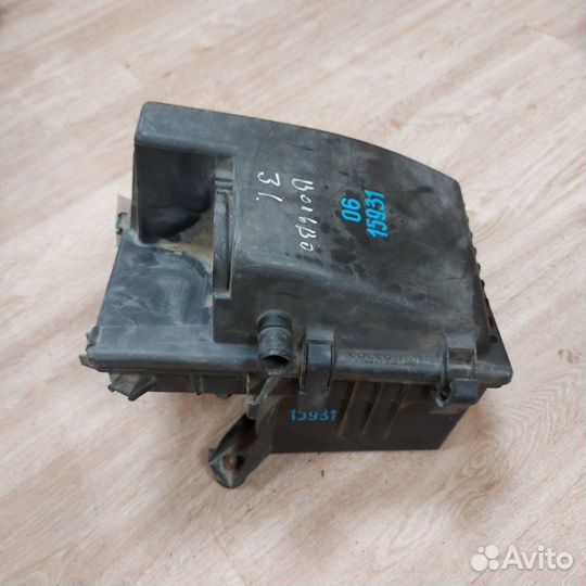 Корпус воздушного фильтра Volvo S80 1998-2006