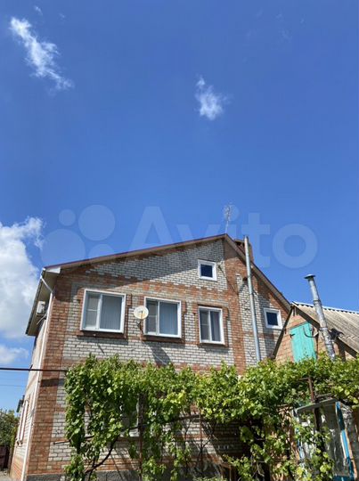 Дом 230,8 м² на участке 12 сот.