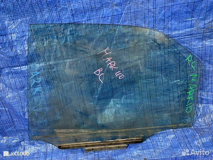 Стекло двери на toyota mark II GX110