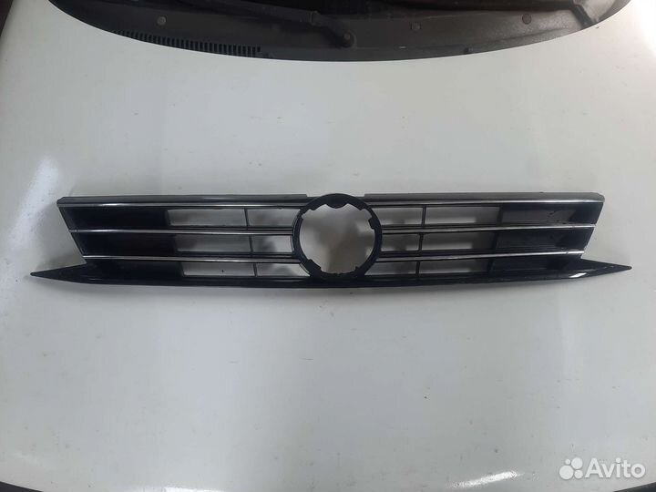 Решетка радиатора volkswagen jetta