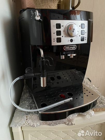 Кофемашина delonghi magnifica ecam 22.110 b