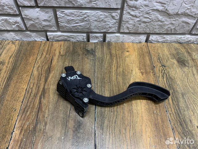 Toyota Camry V40 Педаль газа