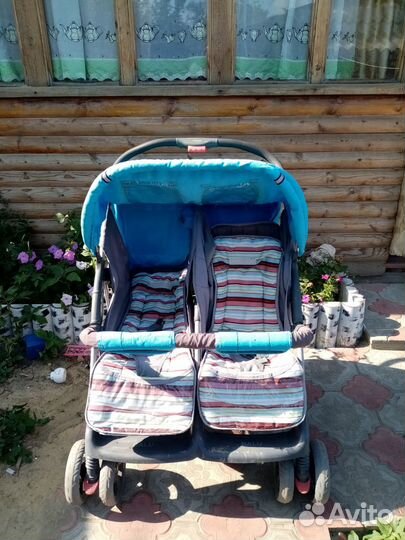 Коляска для двойни