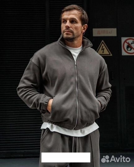 Мужской костюм