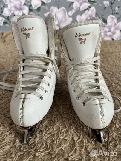 Фигурные коньки risport