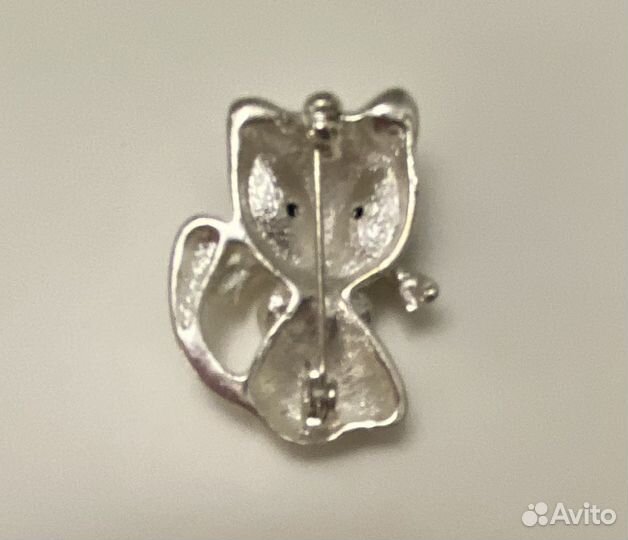 Брошь кошка со стразами