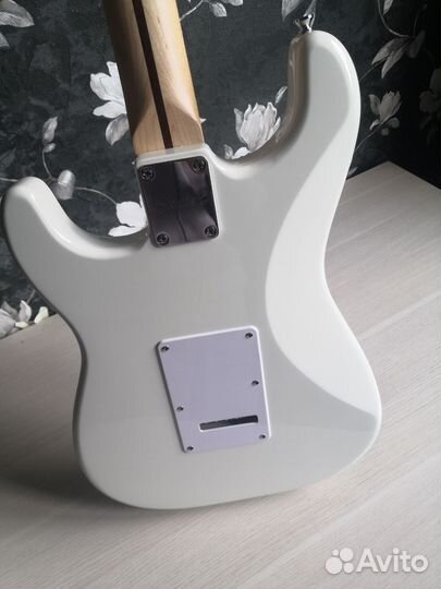 Электро гитара Square Bullet strat HSS tremolo