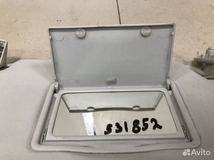 Козырек солнцезащитный внутри Ford Focus 3 2011