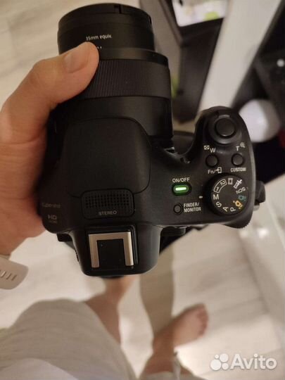 Цифровой фотоаппарат Sony CyberShot DSC-HX400