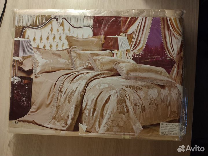 Жаккардовое постельное бельё