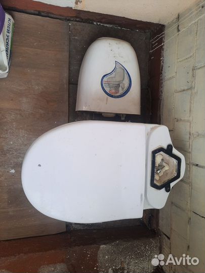 Унитаз-компакт с сиденьем Sanita