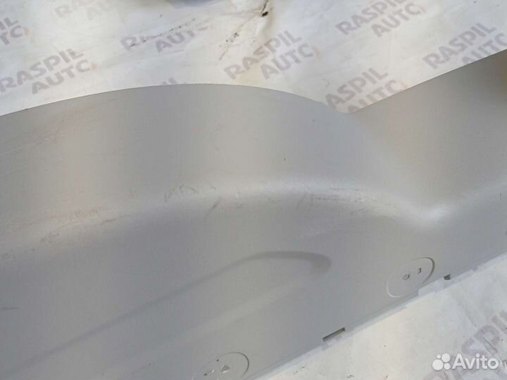 Обшивка багажника под динамики Mitsubishi Pajero 4